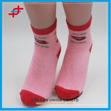 2015 neue Mode Kinder Frottee Socke rosa Farbe schönes Design weich und warm